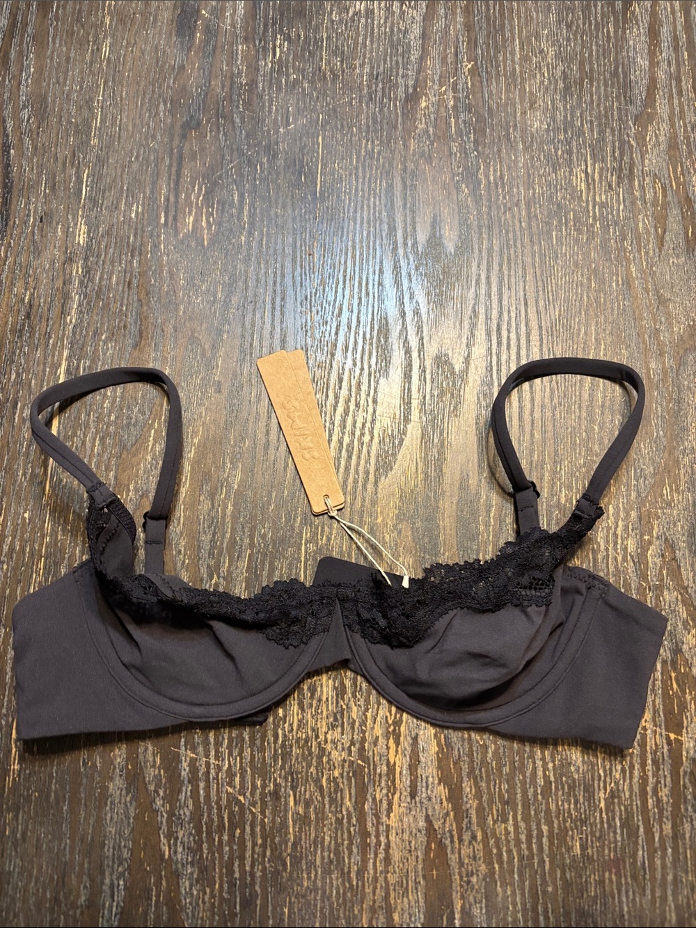 SKIMS Black fits everybody Lace-Trim Unlined Demi Bra -m34B NWT